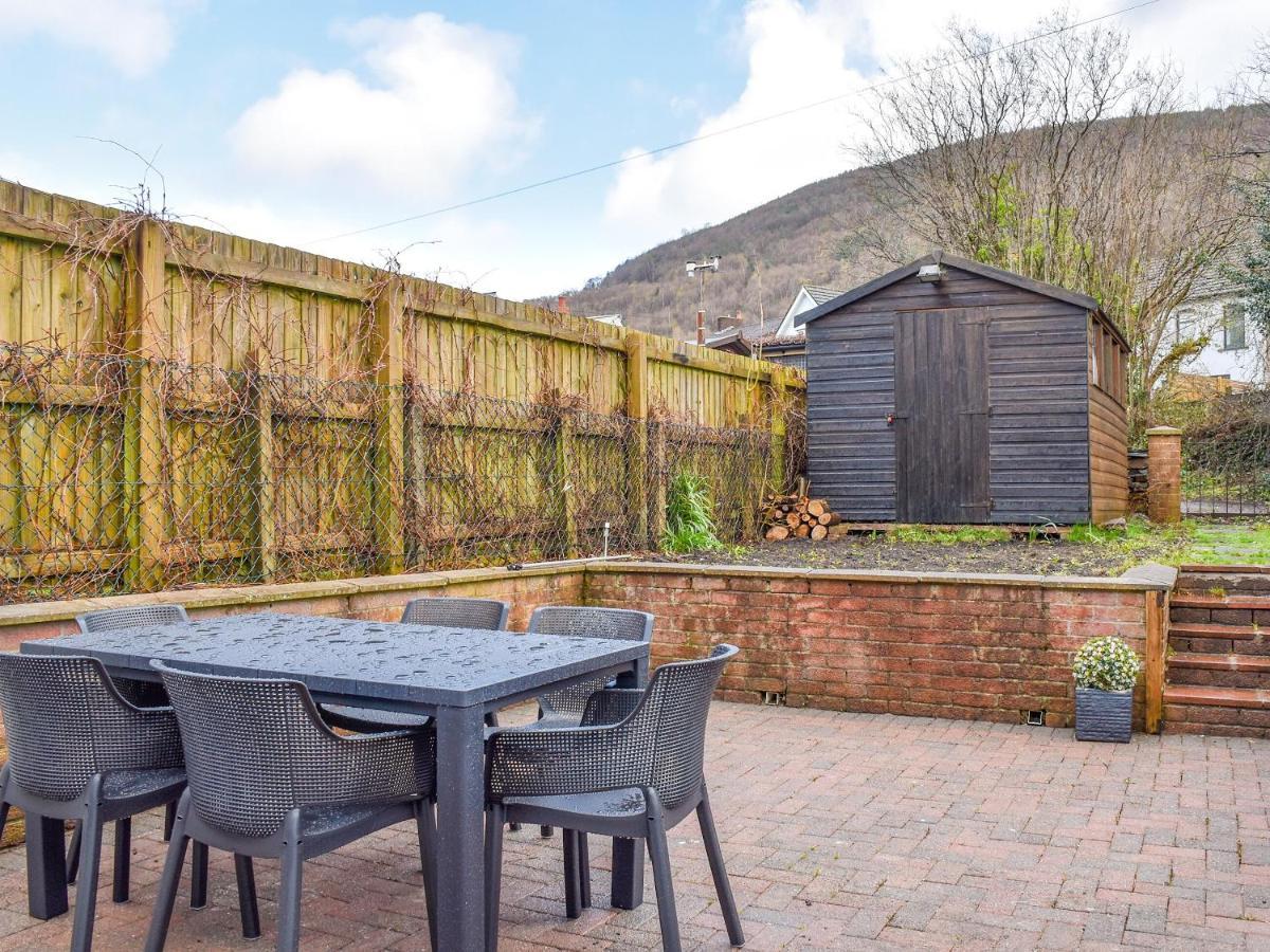 Cwmcarn Cottage Crosskeys 外观 照片