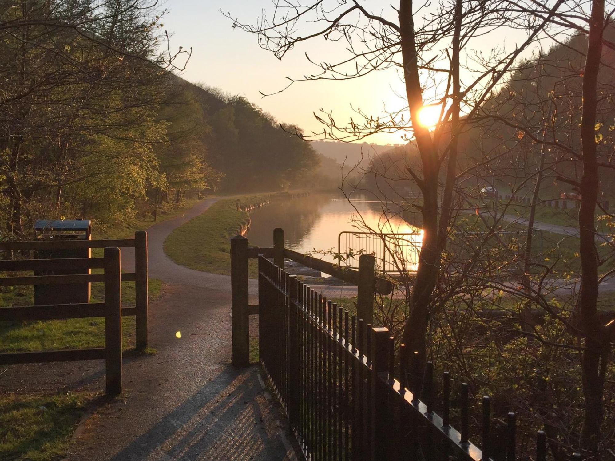 Cwmcarn Cottage Crosskeys 外观 照片